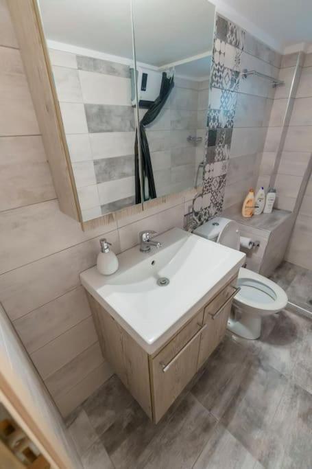 Cosy Apartment Near The City Centre Thessaloniki Exterior photo